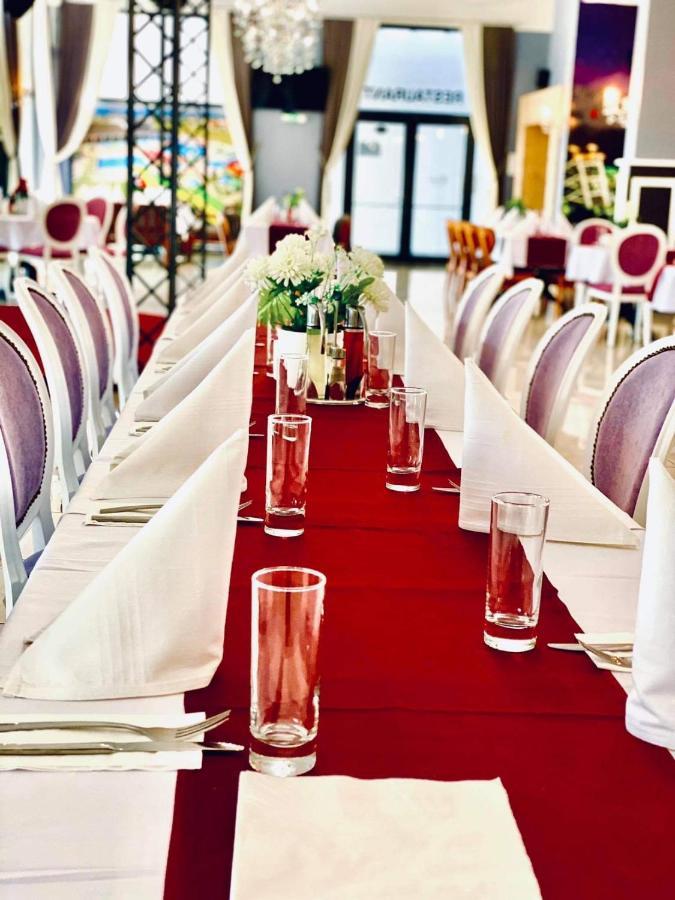 Hotel Aqua Kŭrdzhali エクステリア 写真