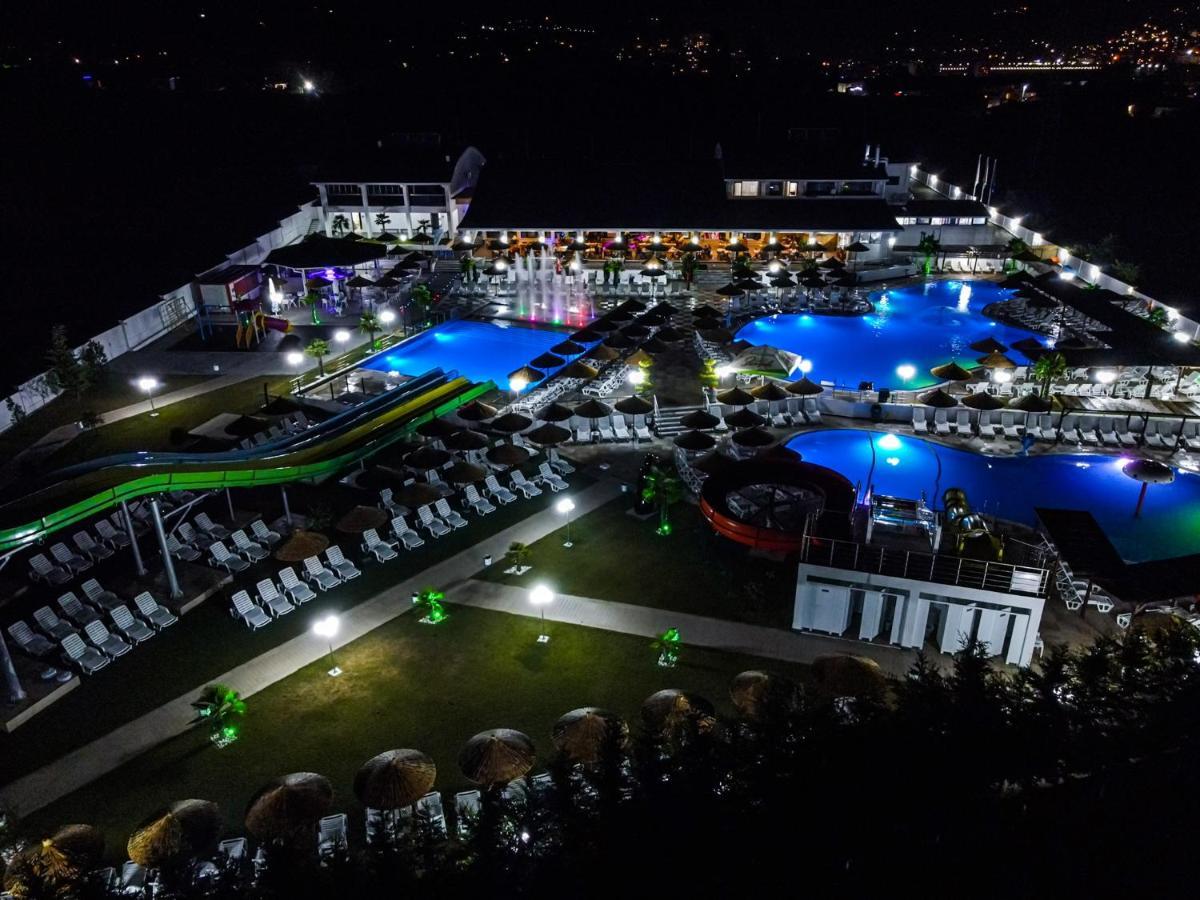 Hotel Aqua Kŭrdzhali エクステリア 写真