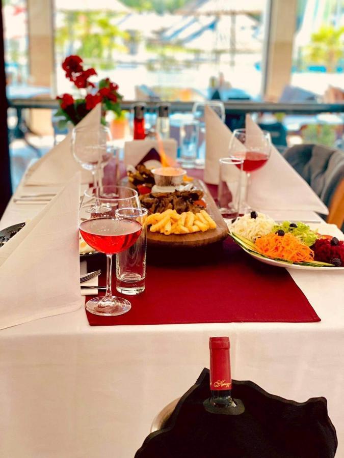 Hotel Aqua Kŭrdzhali エクステリア 写真