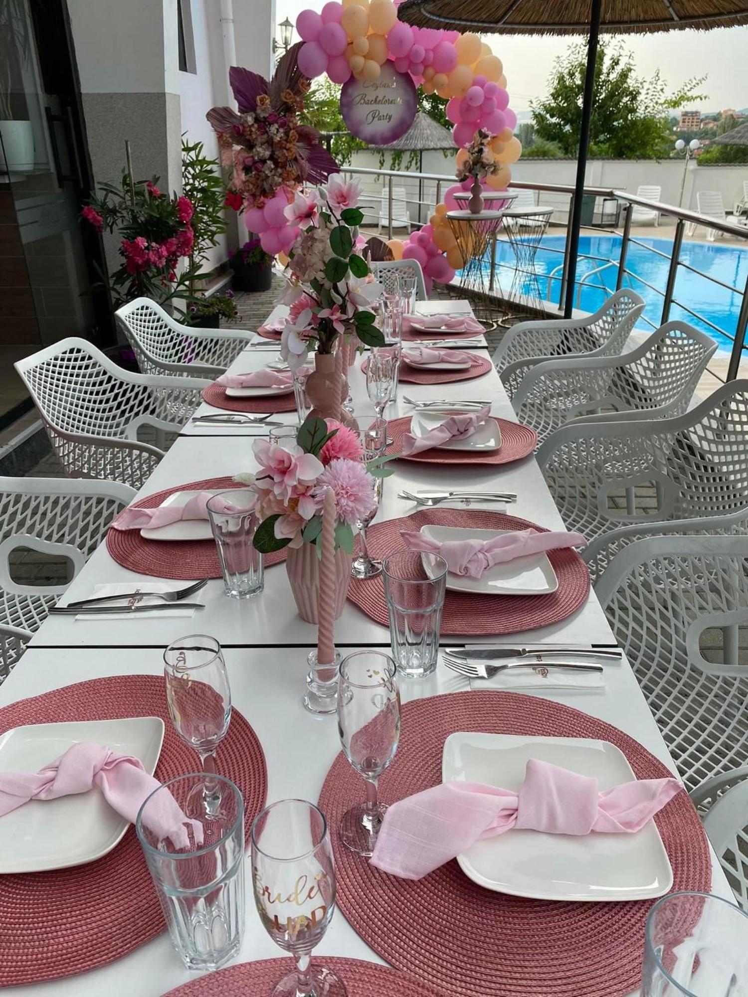 Hotel Aqua Kŭrdzhali エクステリア 写真