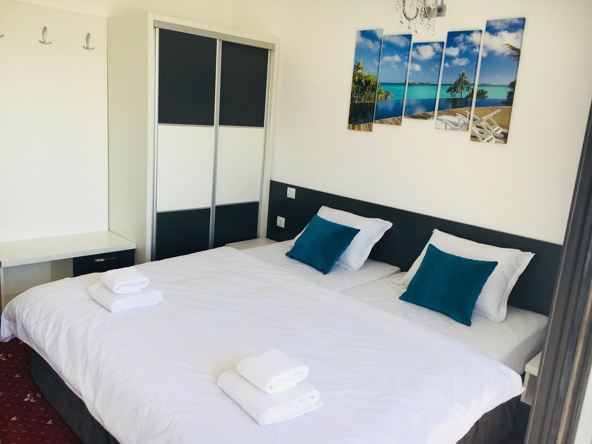 Hotel Aqua Kŭrdzhali エクステリア 写真