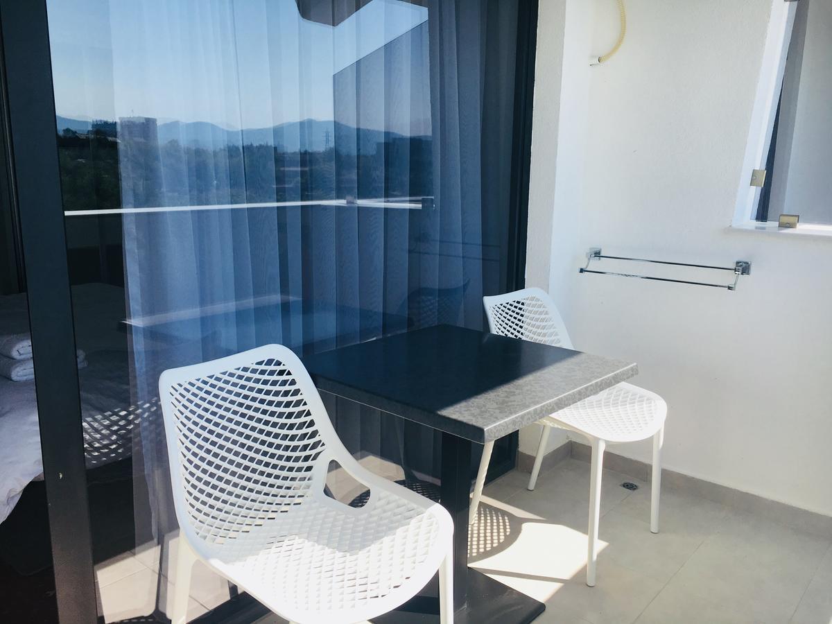 Hotel Aqua Kŭrdzhali エクステリア 写真