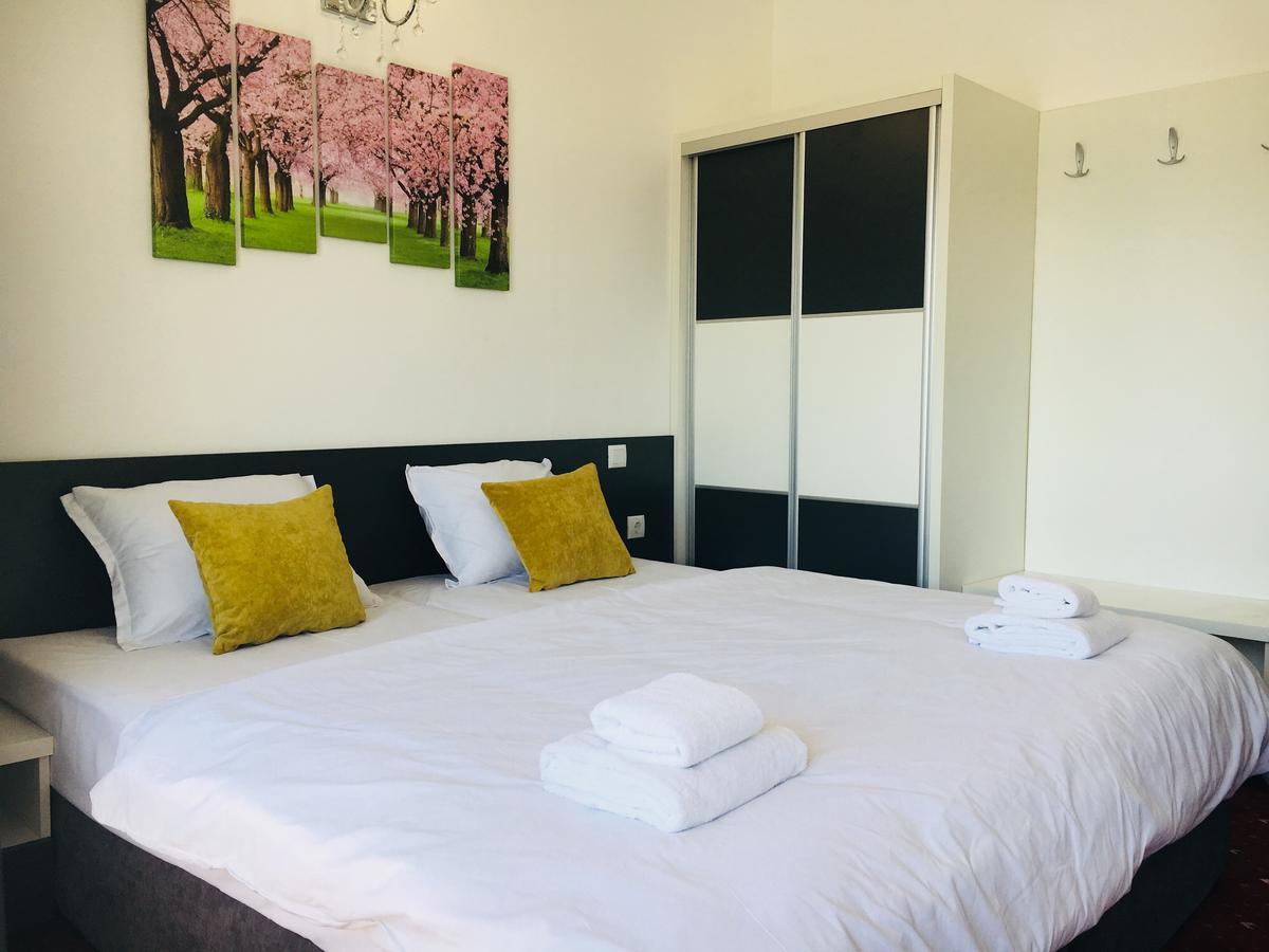 Hotel Aqua Kŭrdzhali エクステリア 写真