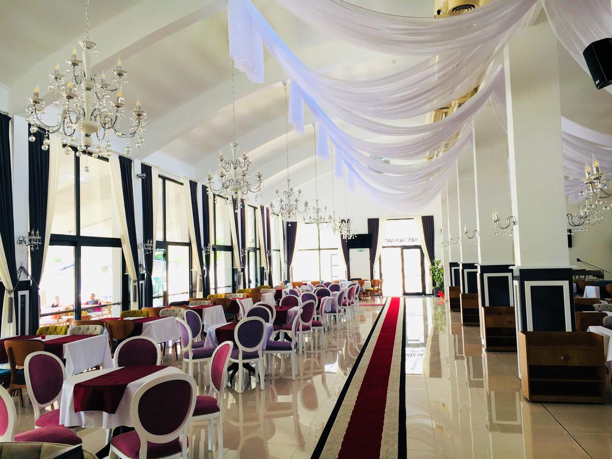 Hotel Aqua Kŭrdzhali エクステリア 写真