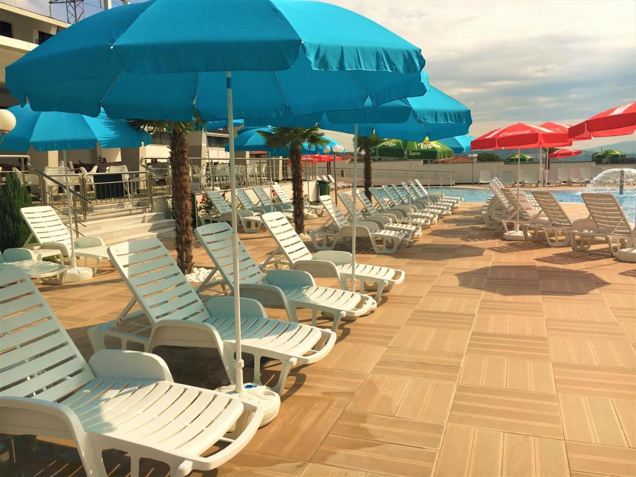 Hotel Aqua Kŭrdzhali エクステリア 写真